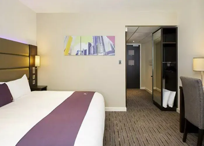 Premier Centre - Haymarket 3*